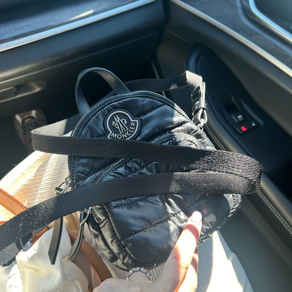 Brand new moncler bag crossbody - Picture 3 of 4